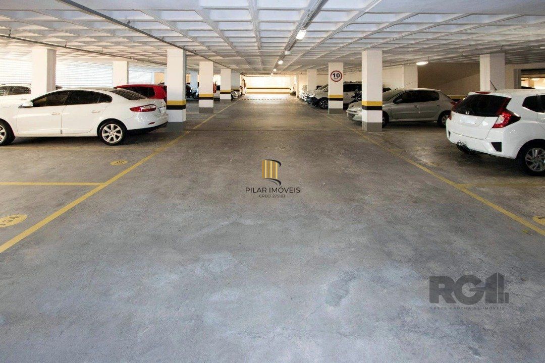 Apartamento 6 dormitórios no bairro Cavalhada