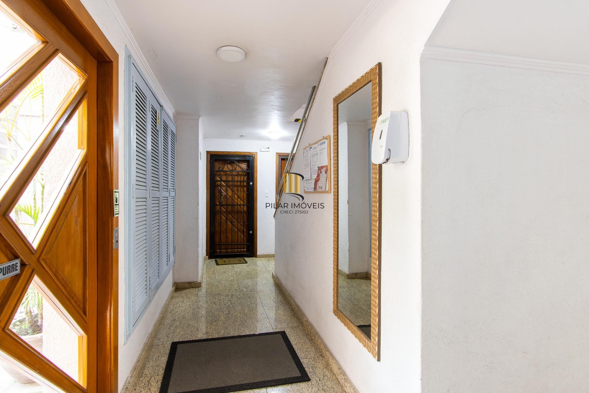 APARTAMENTO 4 QUARTOS DESOCUPADO - BAIRRO MENINO DEUS