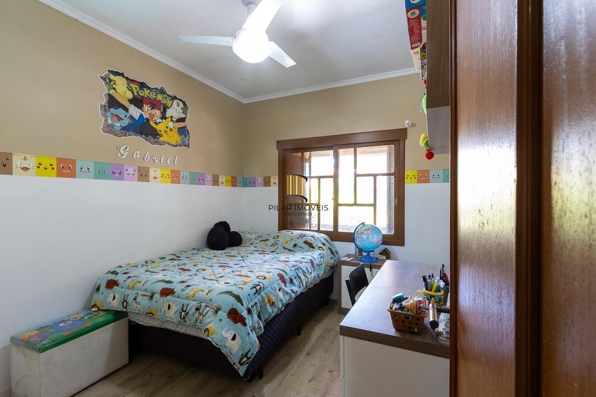 Casa 3 dormitórios no bairro Espírito Santo