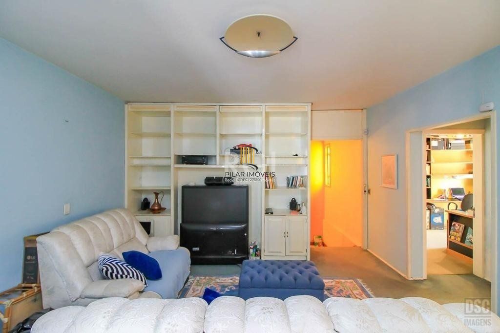 casa Living para 3 ambientes com lavabo, cozinha com pia e armários planejados