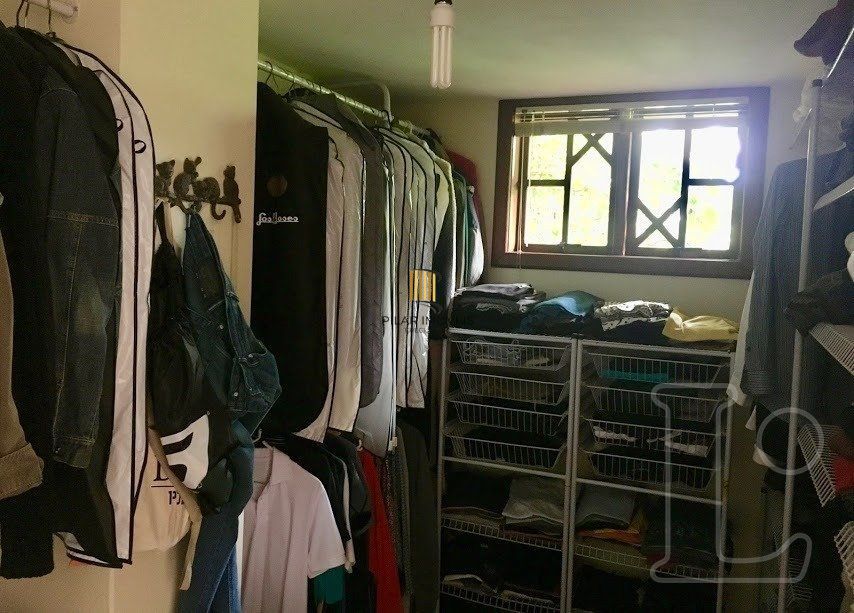 Casa para Venda - 570m², 3 dormitórios, sendo 1 suites, 2 vagas - Hípica