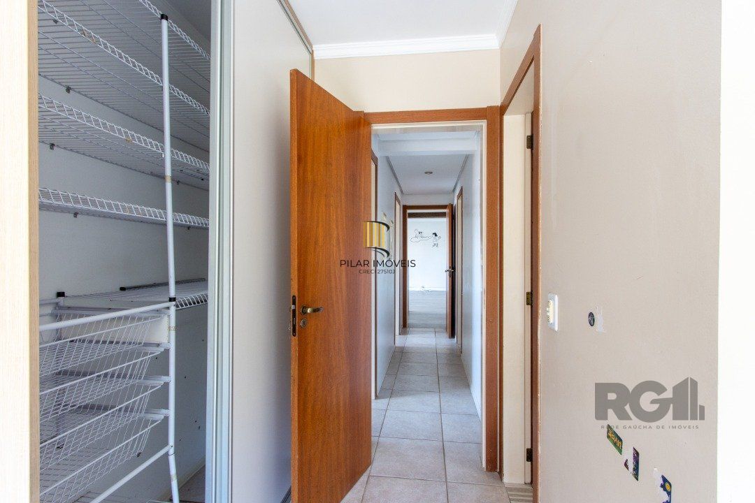 Apartamento de 3 dormitórios, sendo 1 suíte, 1 vaga de garagem, infra completa no bairro Tristeza