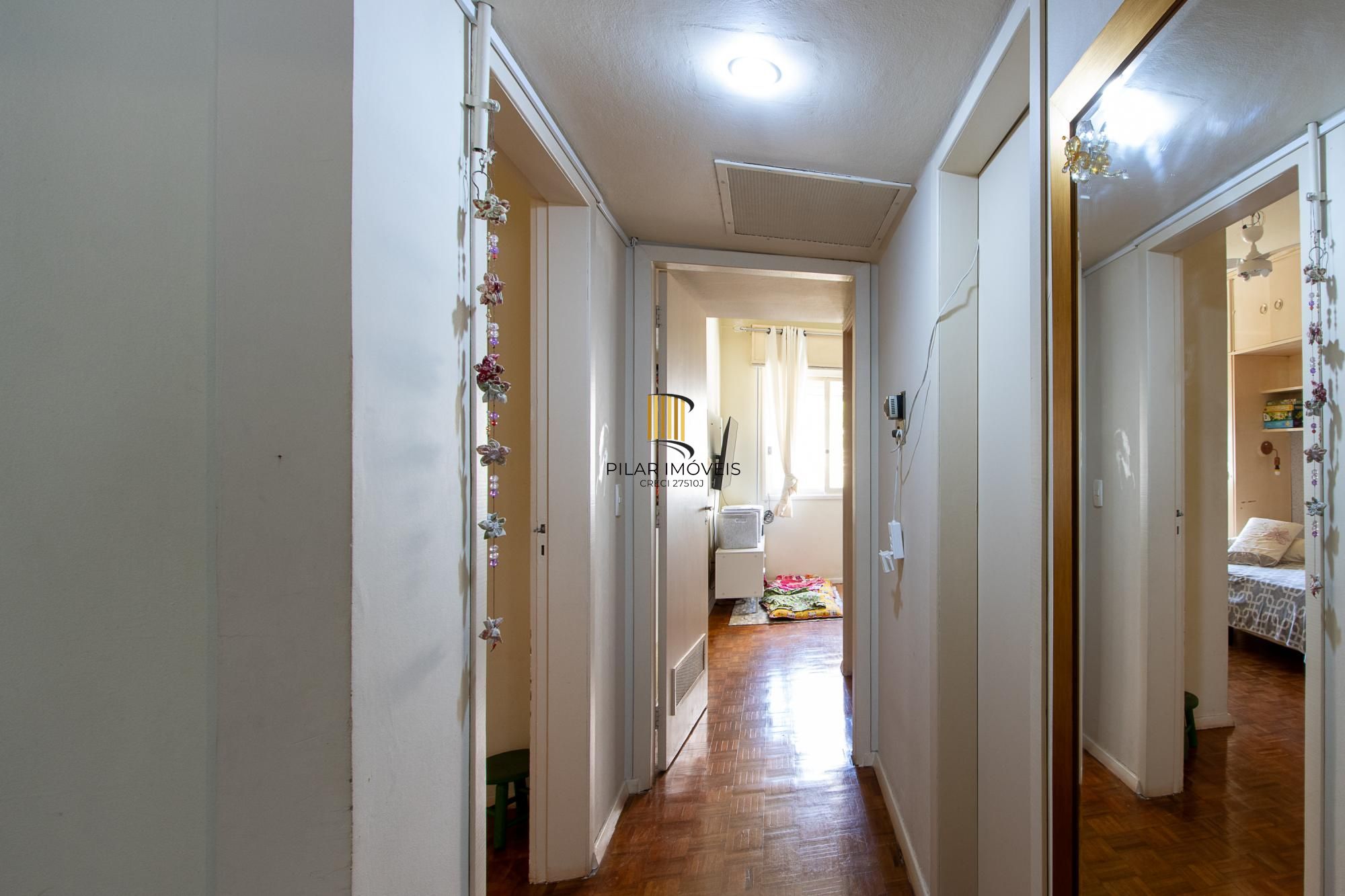 Apartamento 3 Dormitórios Ensolarado no Centro de Porto Alegre