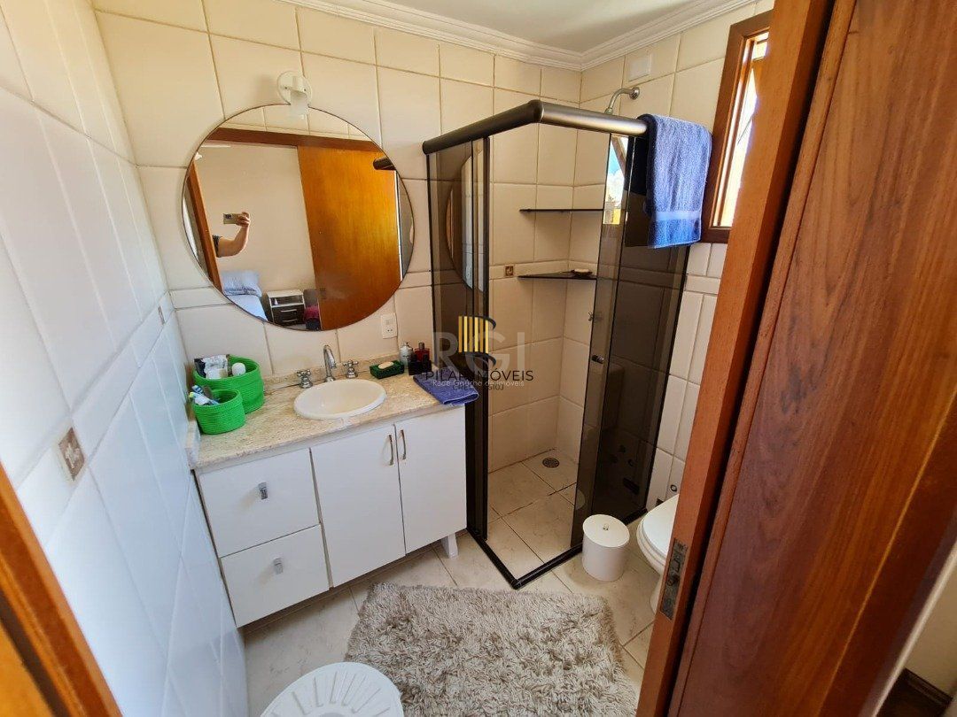 Casa para Venda - 182m², 3 dormitórios, sendo 3 suites, 2 vagas - Guarujá/ Portal do Guarujá