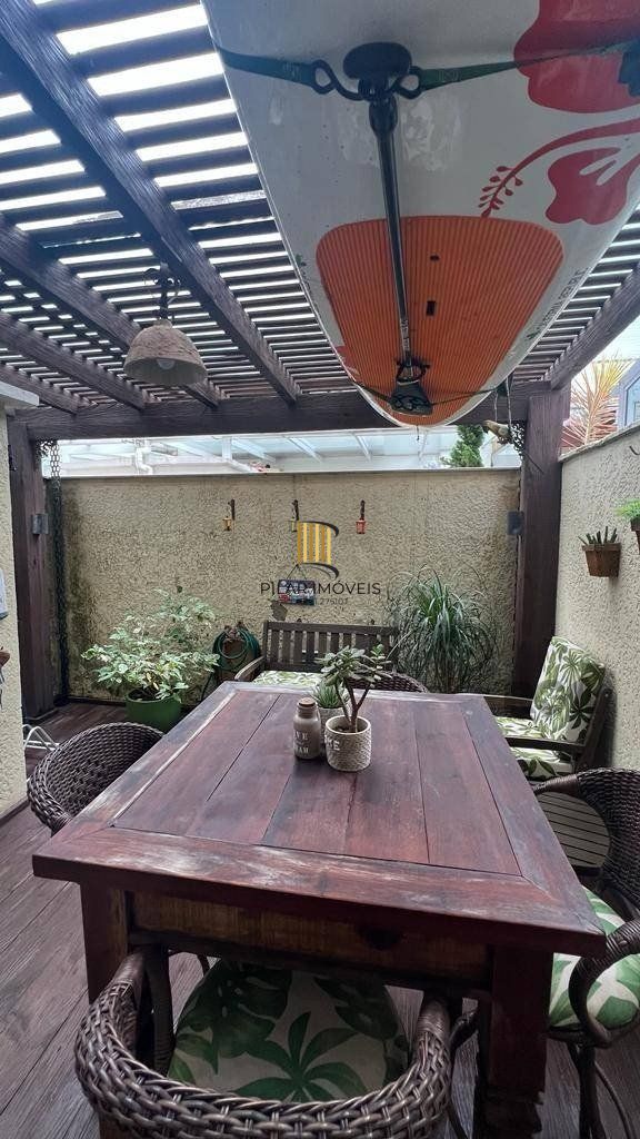 Casa de Condomínio 2 dormitórios no bairro Marina