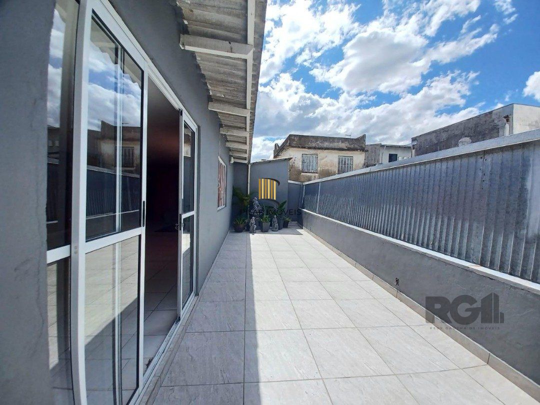 Casa 4 dormitórios no bairro Navegantes