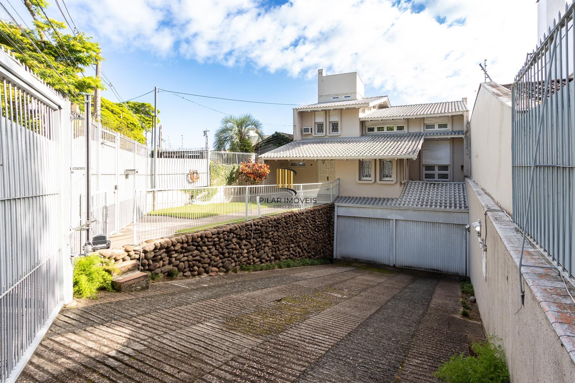 Residência em endereço nobre na Vila Assunção, com vista privilegiada para o Guaíba e clubes náuticos!