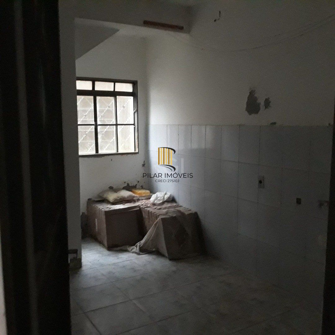 Casa 3 dormitórios no bairro Martinica