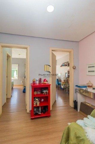 Possui 3 dormitórios sendo 1 ampla suíte com closet e sacada, living em conceito aberto,  cozinha integrada
