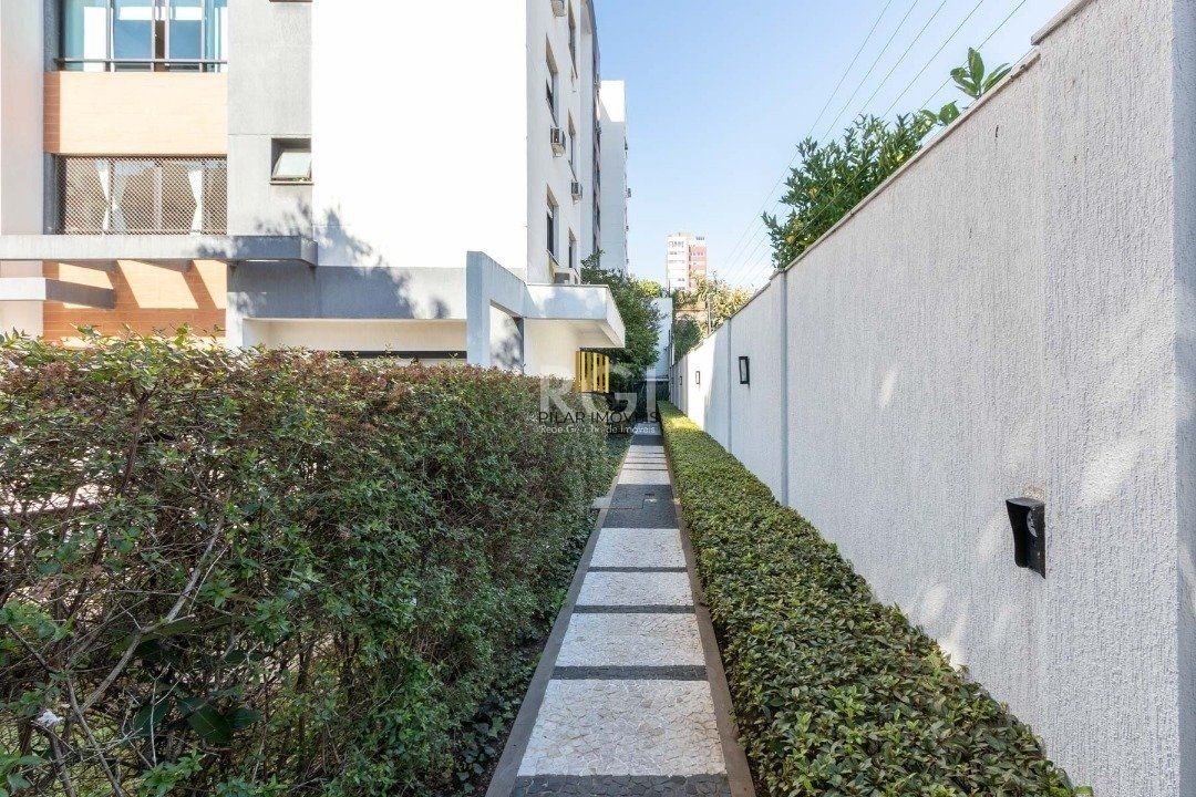 Apartamento à venda bairro Tristeza, 2 quartos, 1 suite, lavabo, churrasqueira, infra, 2 vagas individuais