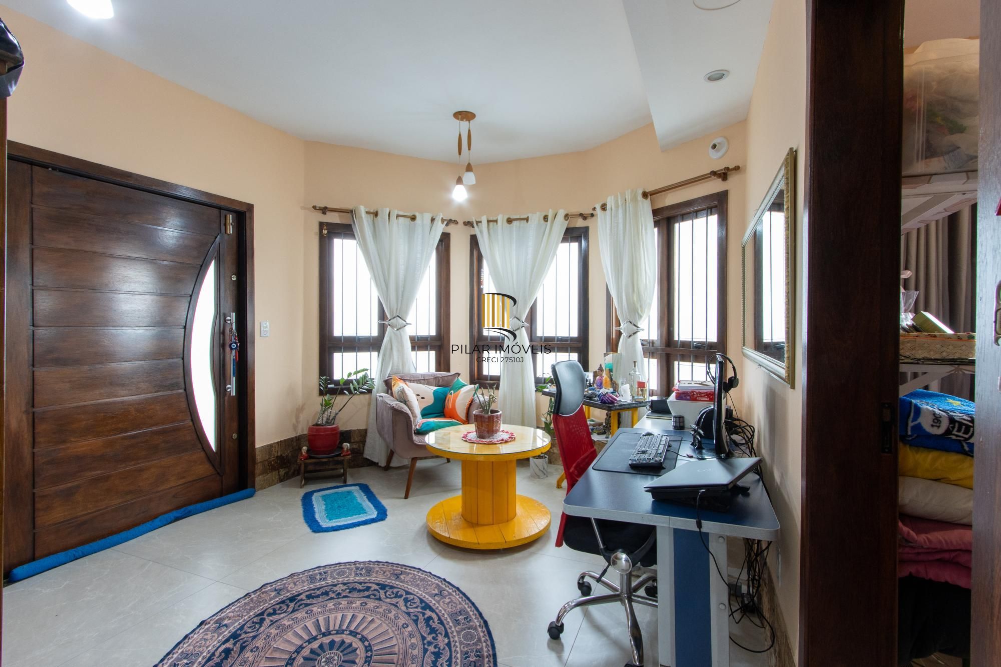 Casa 3 dormitórios no bairro Vila Nova