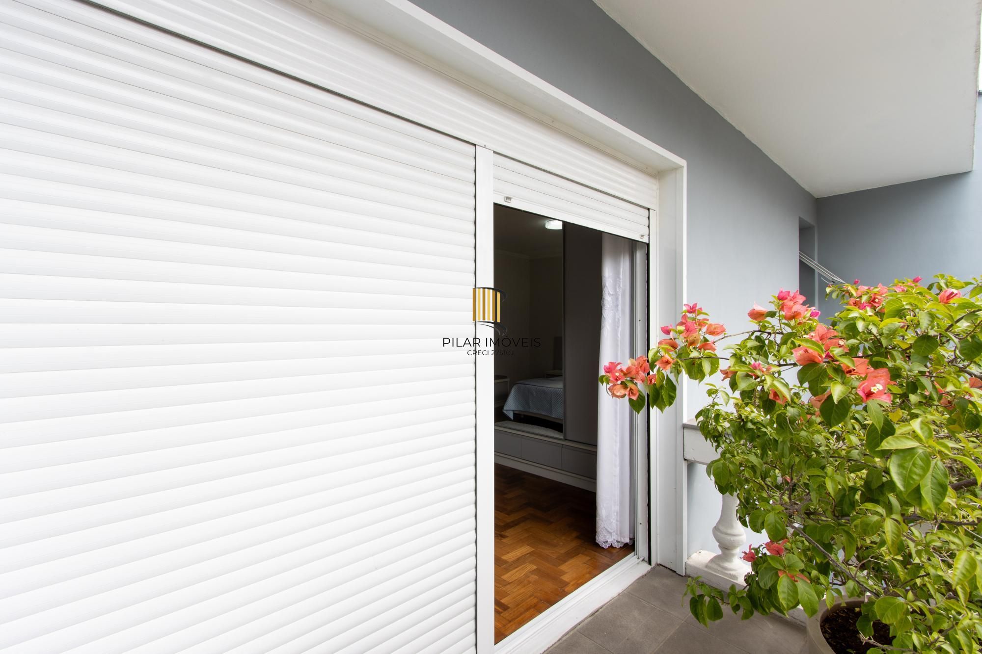 Casa TODA Reformada à Venda  – Mobiliada