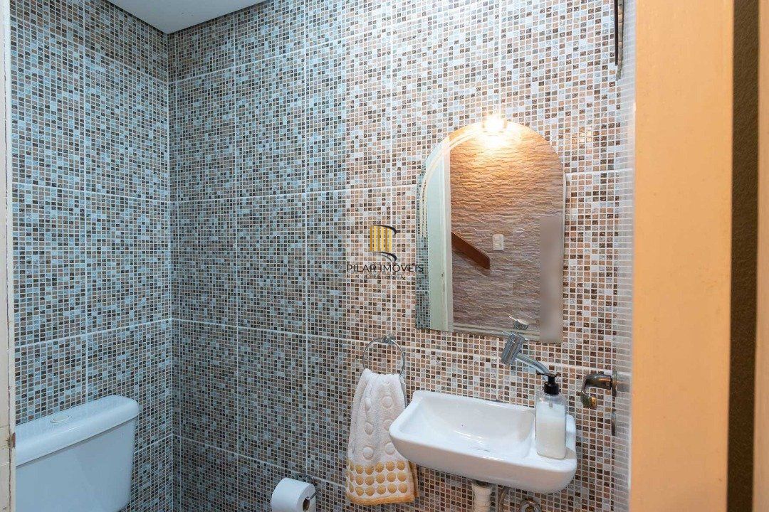 Casa para Venda - 342m², 3 dormitórios, sendo 2 suites, 2 vagas - Espírito Santo