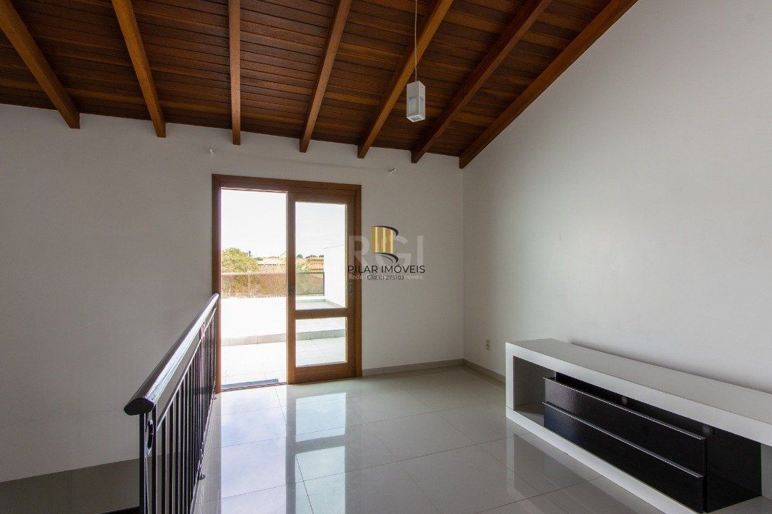 Casa para Venda - 204m², 3 dormitórios, sendo 3 suites, 2 vagas - Espirito Santo