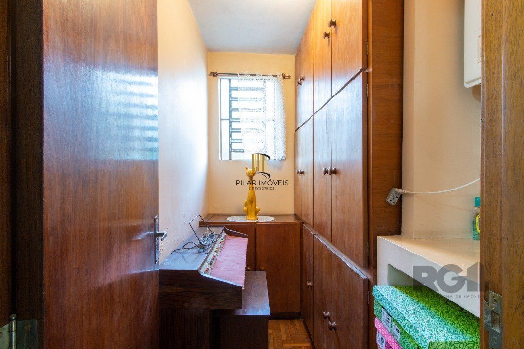 Casa 4 dormitórios no bairro Cristal