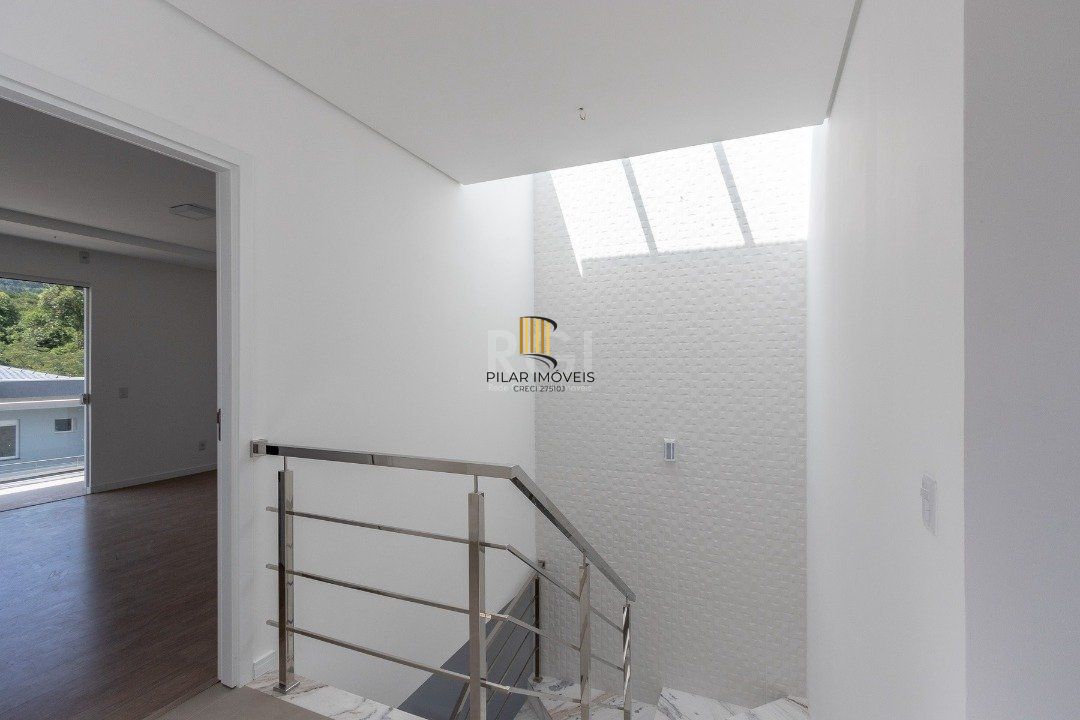 Casa Condominio para Venda - 219m², 3 dormitórios, sendo 1 suites, 2 vagas - Vila Nova