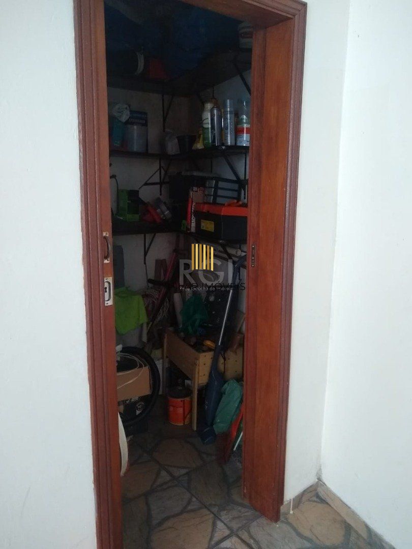 Casa para Venda - 165m², 2 dormitórios, 4 vagas - Menino Deus