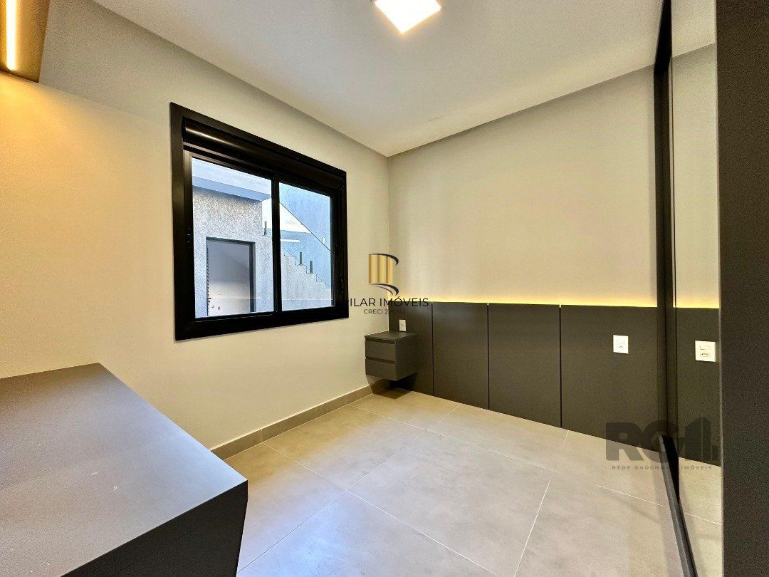 Casa 3 dormitórios no bairro Zona Nova