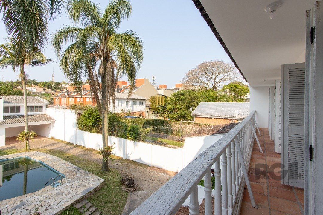 Casa para Venda - 337m², 3 dormitórios, sendo 1 suites, 3 vagas - Cristal