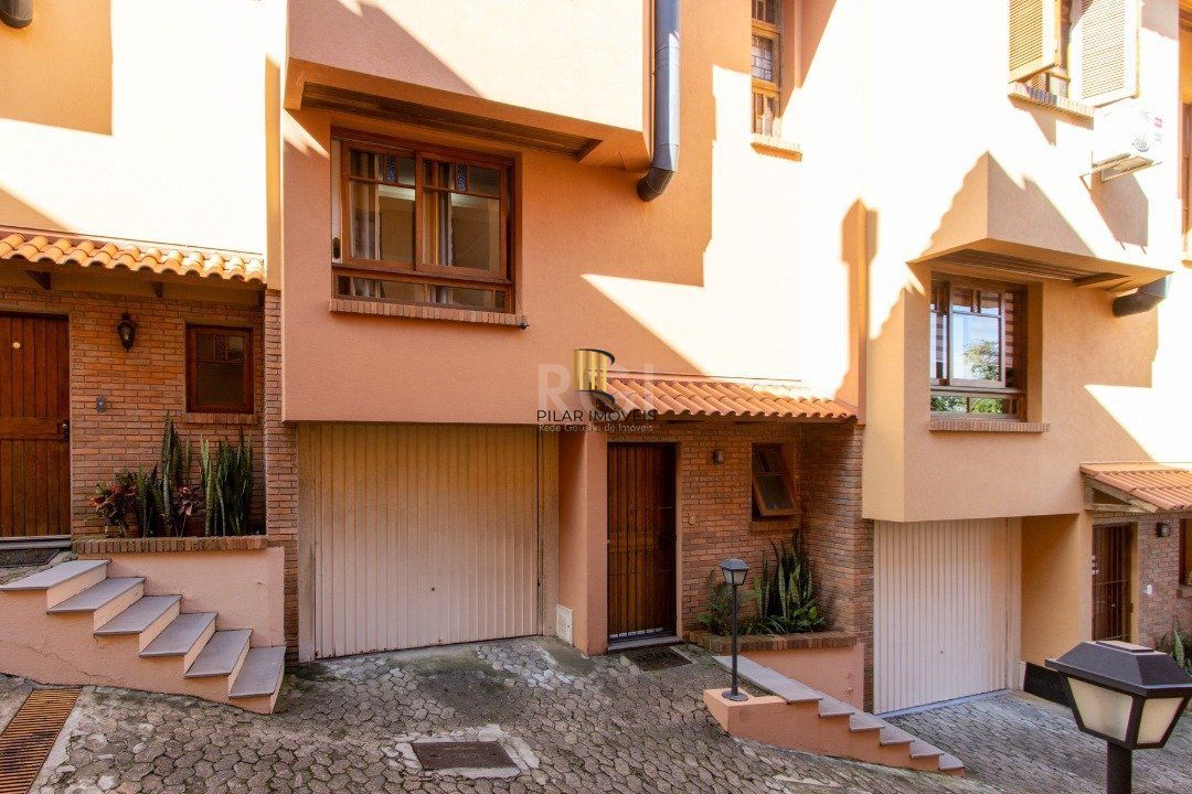 Casa de Condomínio 3 dormitórios no bairro Espírito Santo