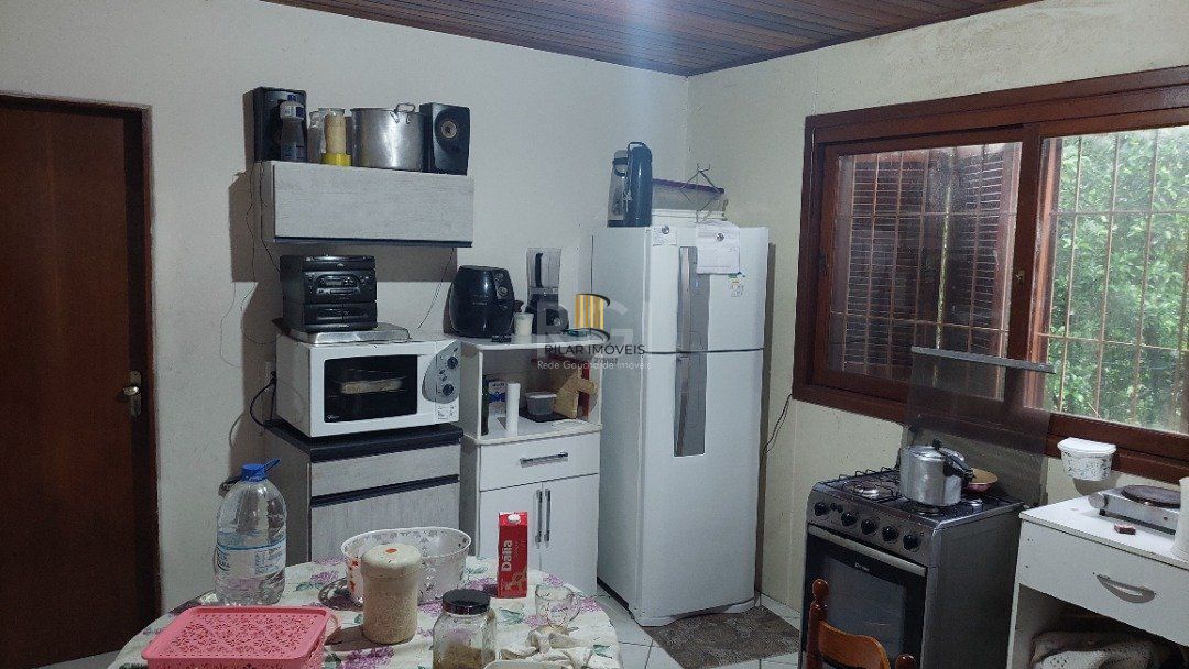 Casa para Venda - 240m², 6 dormitórios, sendo 3 suites, 2 vagas - Glória