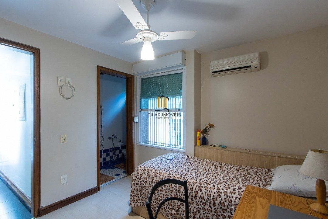 Casa 4 dormitórios no bairro Teresópolis