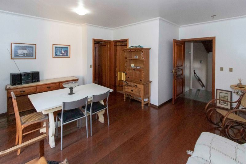 Casa para Venda - 420m², 5 dormitórios, sendo 2 suites, 6 vagas - Nonoai