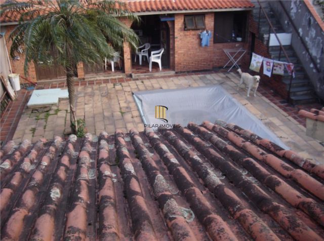 Casa para Venda - 238m², 4 dormitórios, sendo 1 suites, 2 vagas - Medianeira