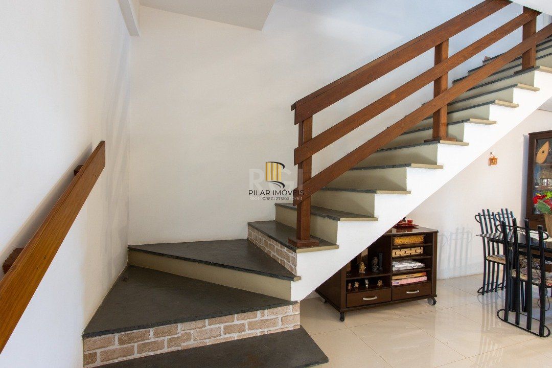 Casa 3 dormitórios no bairro Guarujá