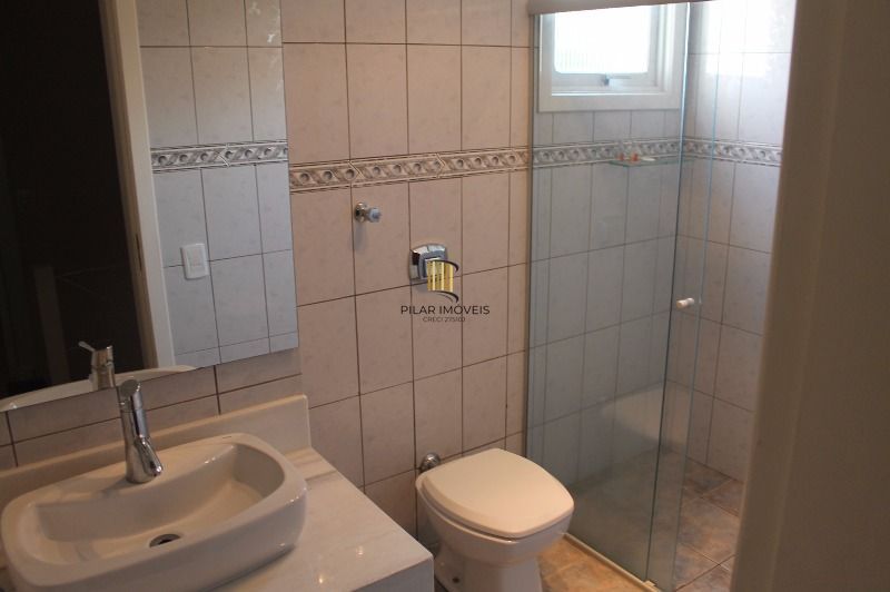 Casa para Venda - 220m², 3 dormitórios, sendo 1 suites, 4 vagas - Ipanema