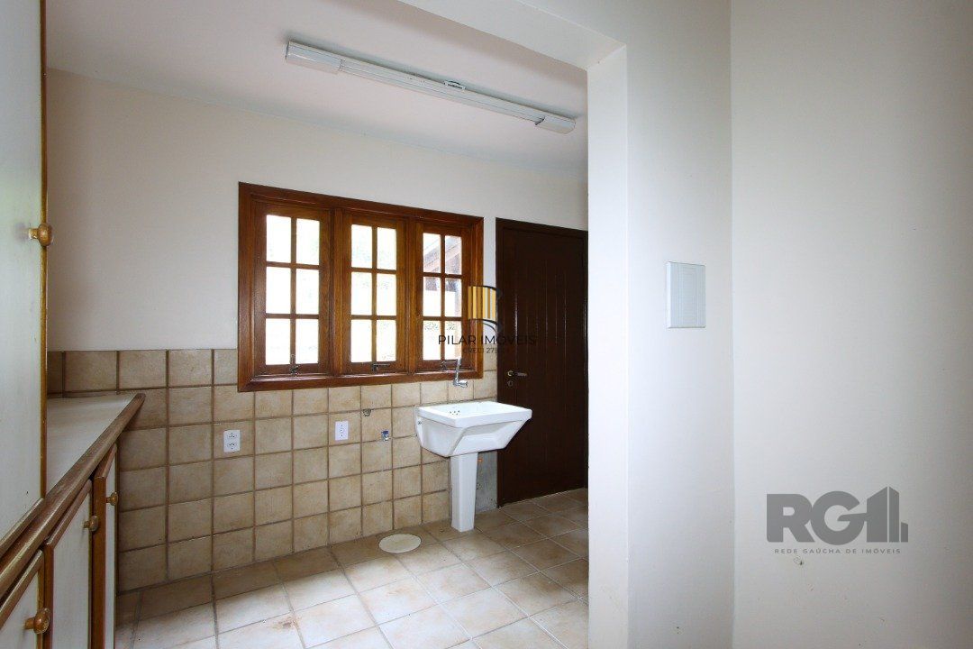 Casa de 3 dormitórios no Jardim Isabel com vista para o Guaíba.