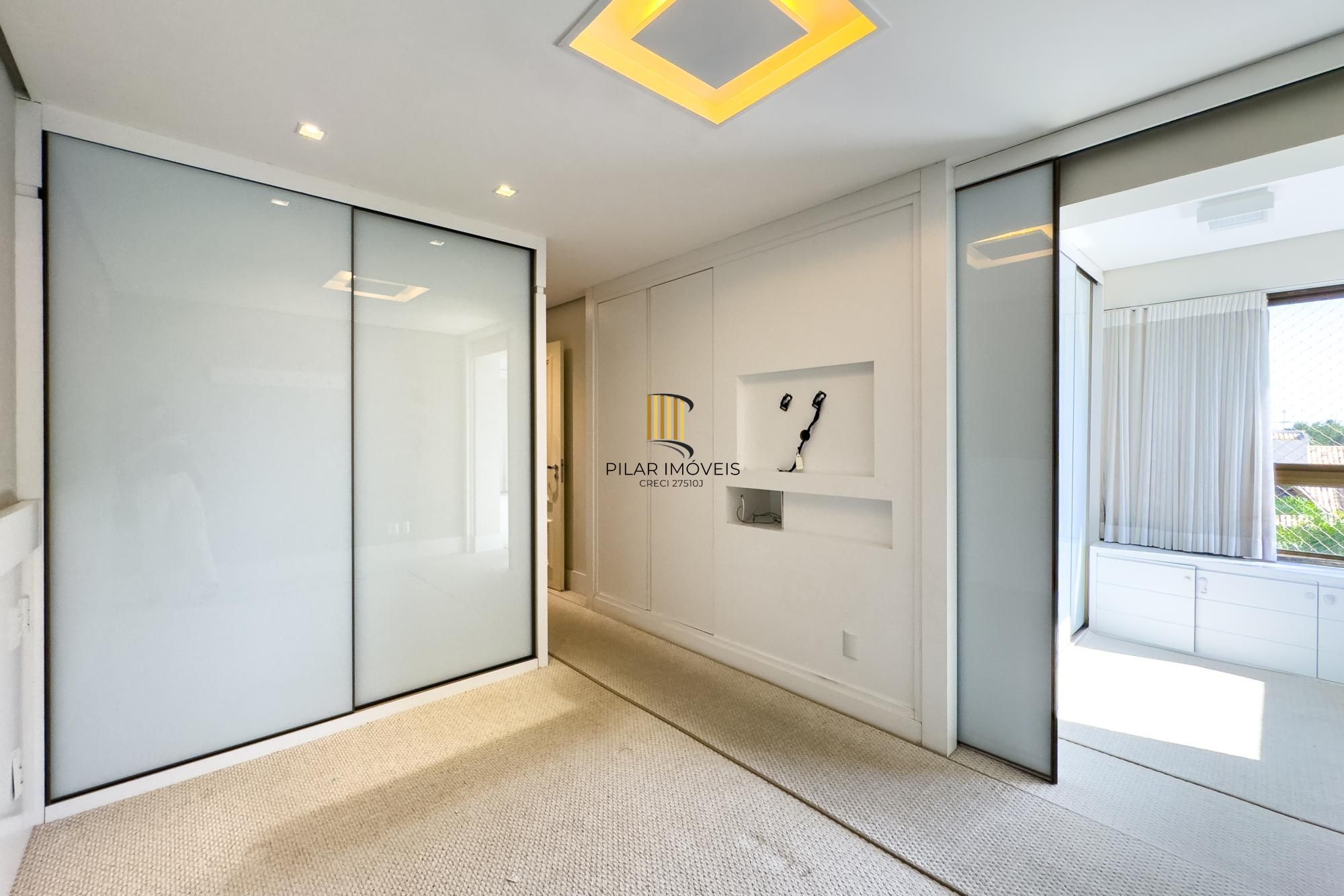 Cobertura alto padrão vista rio, construção Bandeira, com 228,32m² de área privativa.