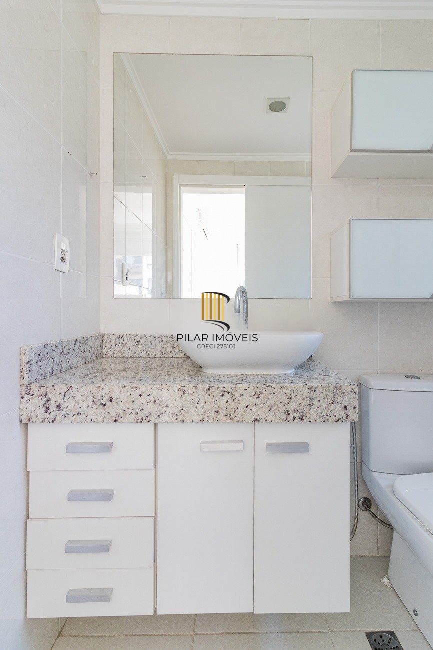 Apartamento 3 dormitórios, sendo 3 suítes e 2 vagas no Petropolis