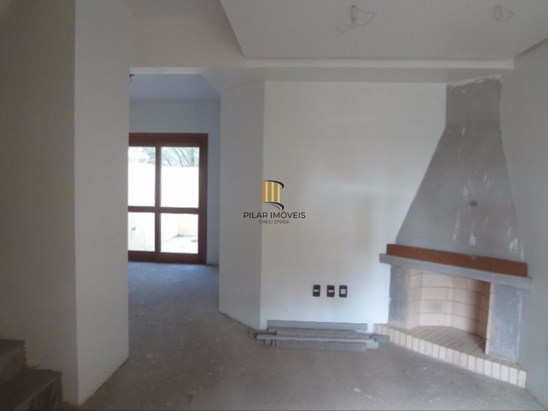Casa para Venda - 130m², 3 dormitórios, sendo 1 suites, Hípica