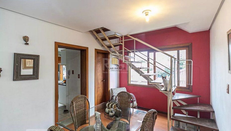 Cobertura para Venda - 207m², 3 dormitórios, sendo 1 suites, 2 vagas - Santa Tereza