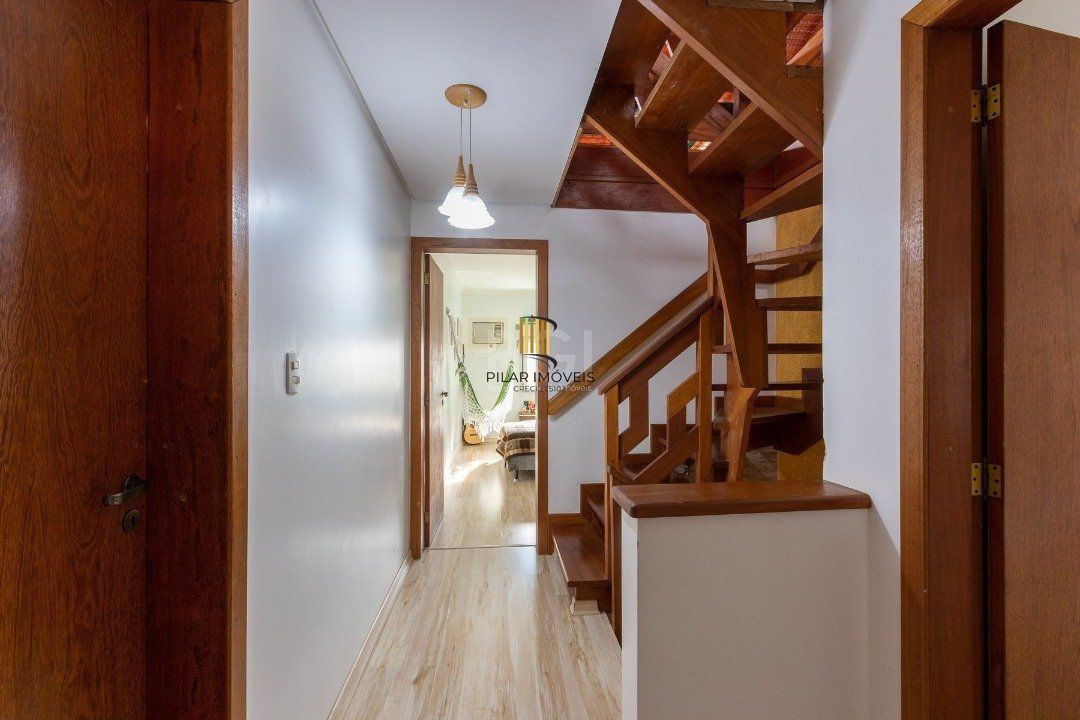 Casa para Venda - 342m², 3 dormitórios, sendo 2 suites, 2 vagas - Espírito Santo