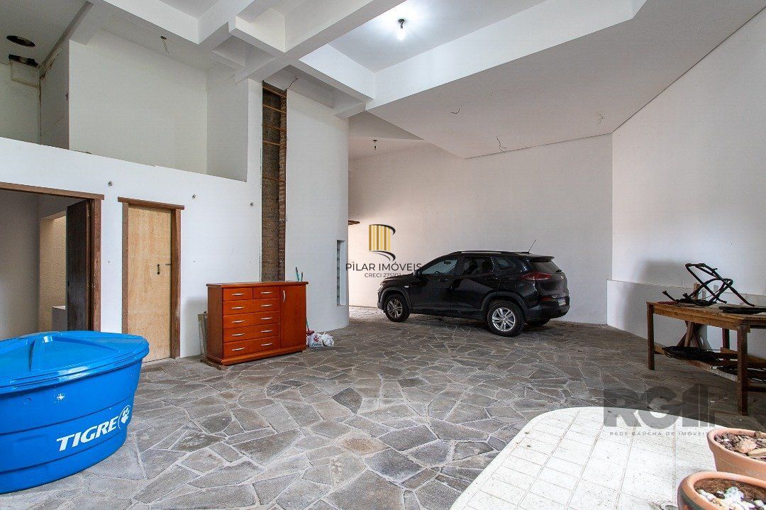 Prédio Comercial no bairro Pedra Redonda