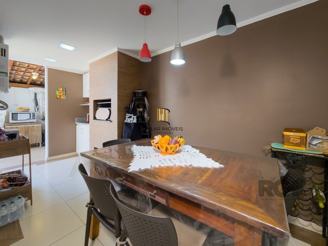 Casa de Condomínio 3 dormitórios no bairro Vila Nova