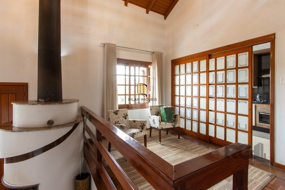 Casa para Venda - 440m², 3 dormitórios, sendo 1 suites, 2 vagas - Santa Tereza