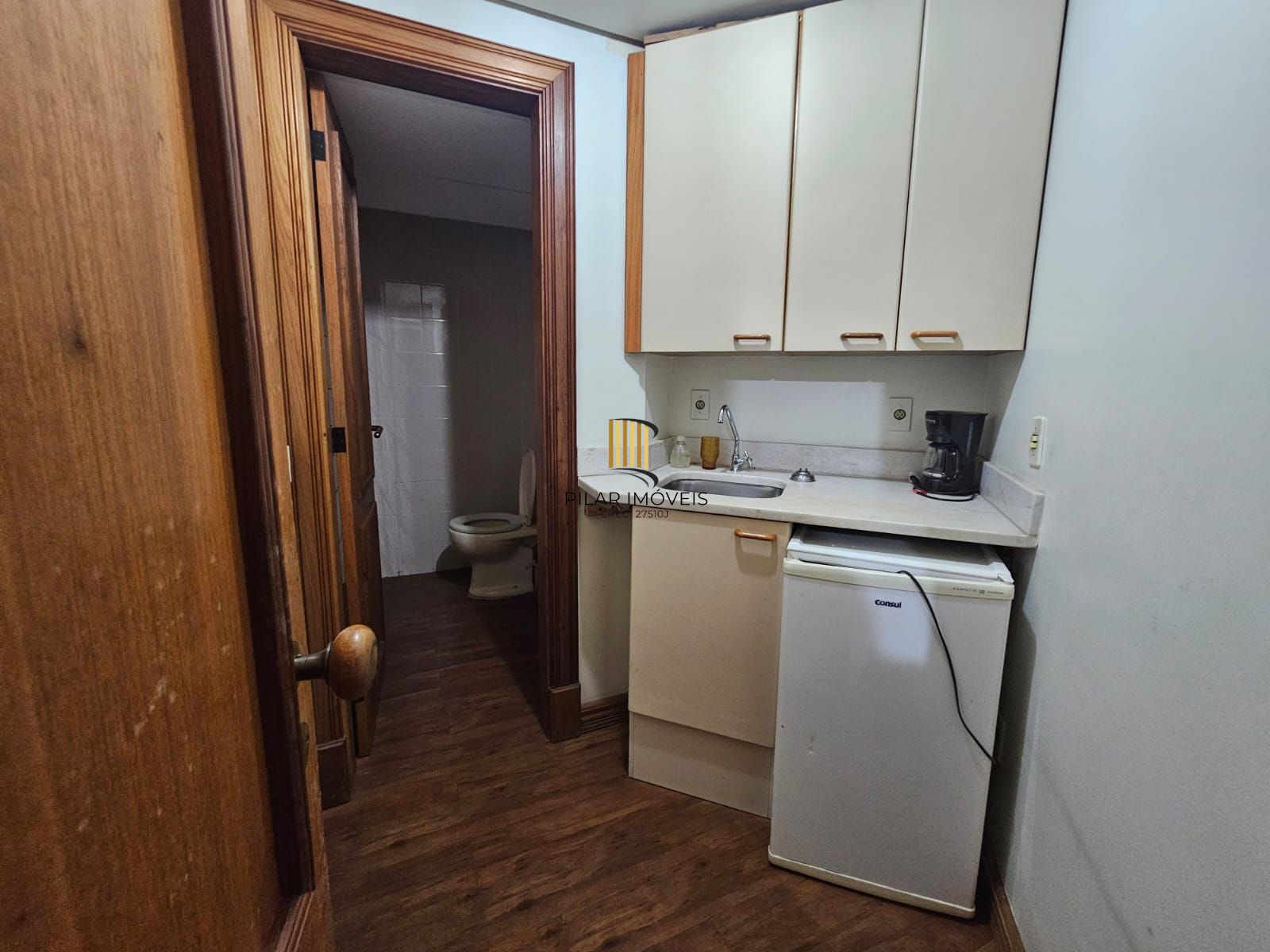 Sala comercial a 1 quadra do Parcão