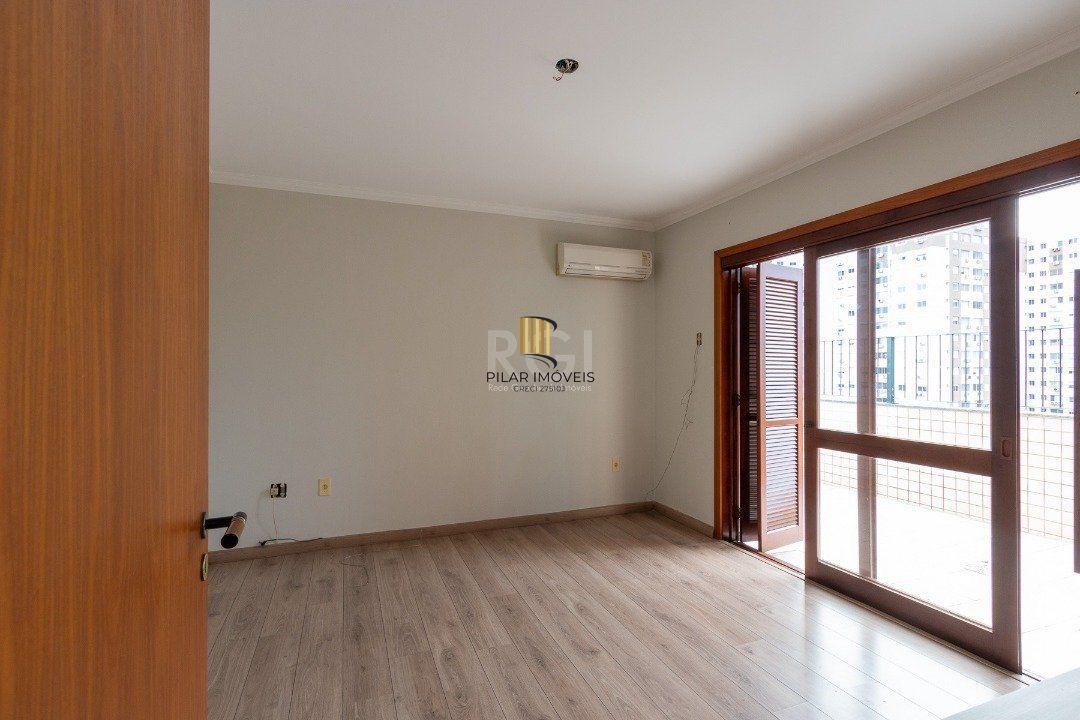Cobertura para Venda - 247.08m², 3 dormitórios, sendo 1 suites, 2 vagas - Vila Ipiranga