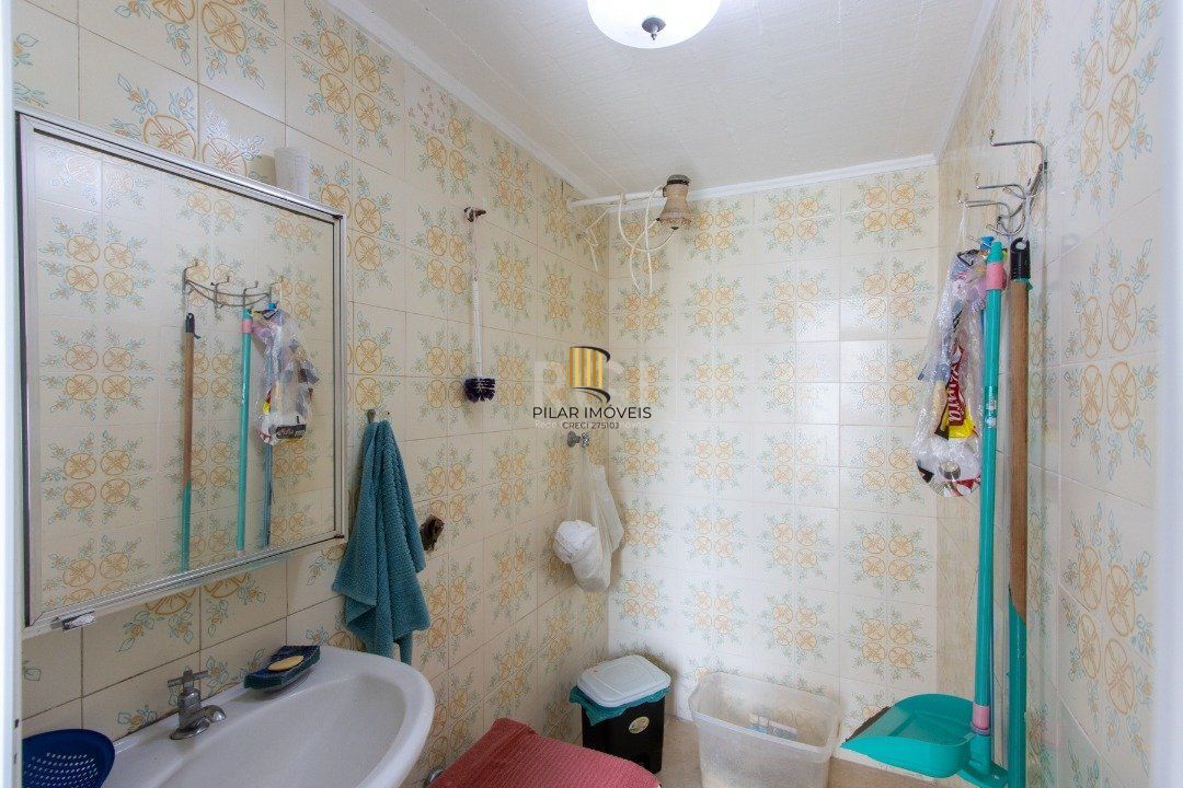 Casa para Venda - 180m², 3 dormitórios, sendo 1 suites, 2 vagas - Ipanema