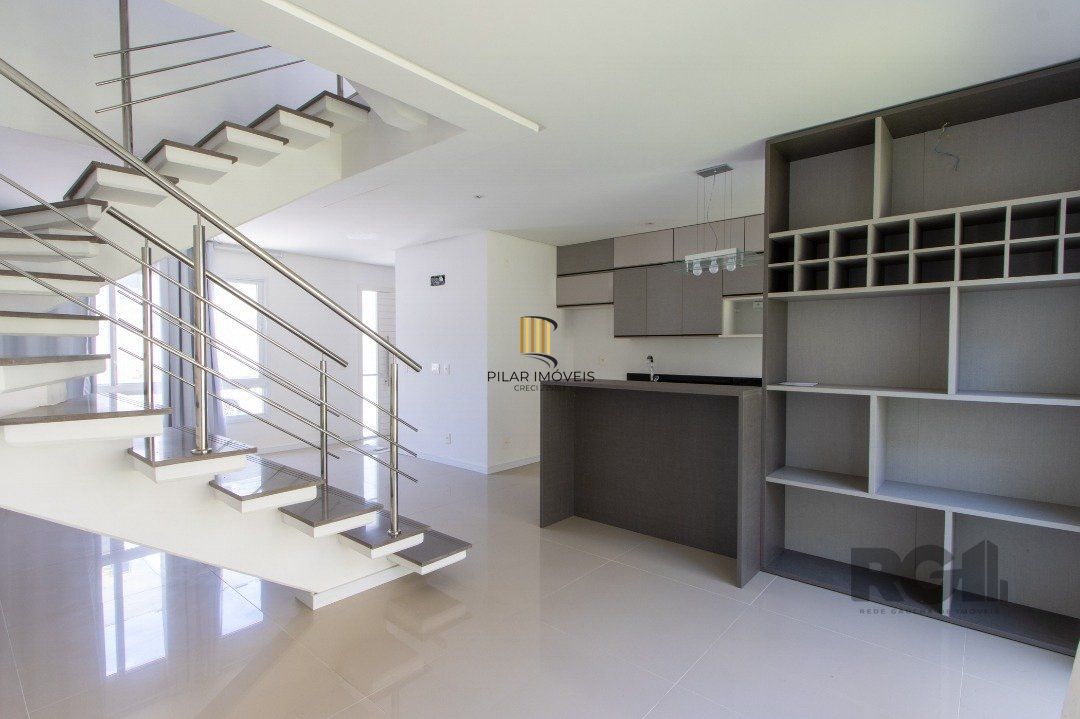 Casa em Condomínio, 197m², 3dormitórios, bairro Glória