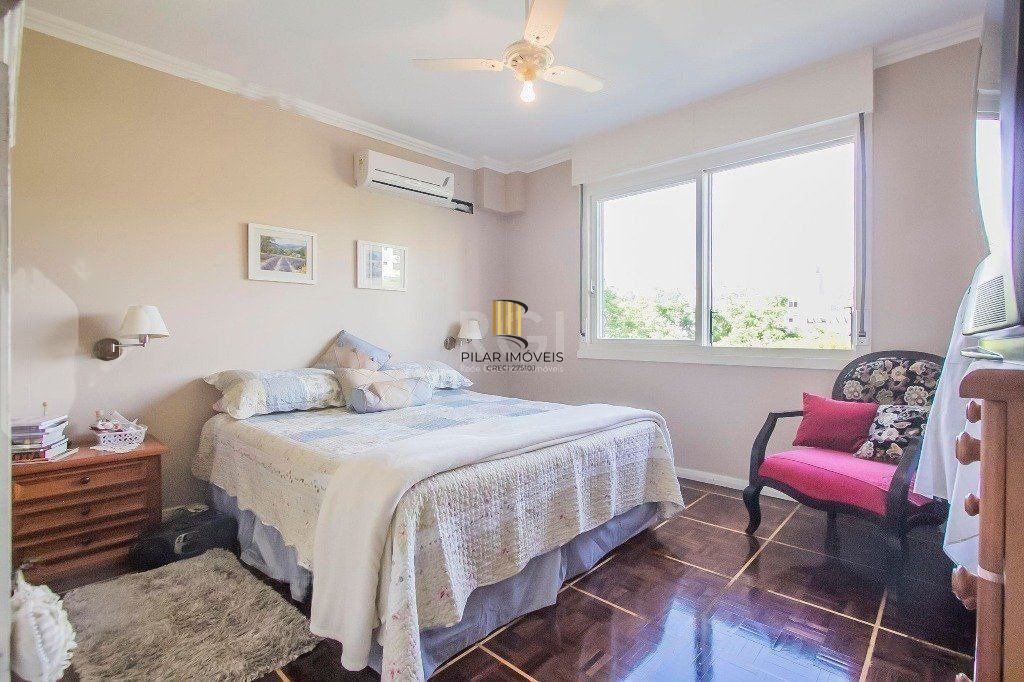 Apartamento para Venda - 124.43m², 3 dormitórios, sendo 1 suites, 2 vagas - Menino Deus