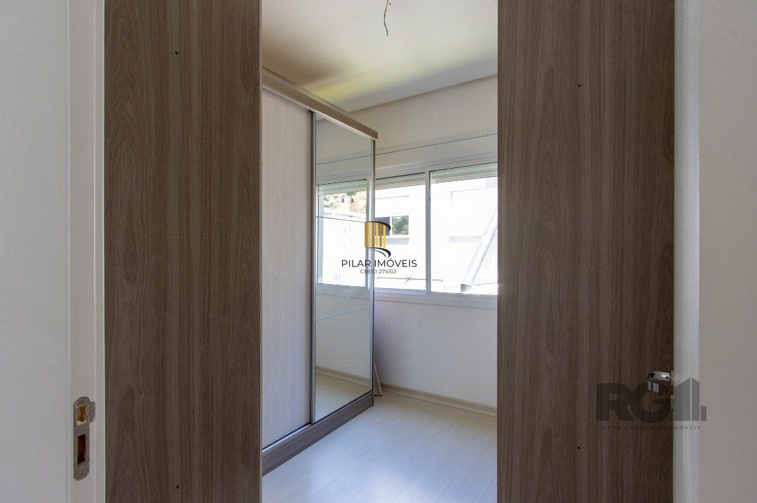 Casa em Condomínio, 197m², 3dormitórios, bairro Glória