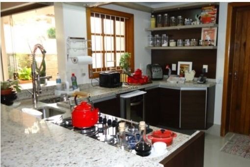 Casa 3 dormitórios no bairro Espírito Santo