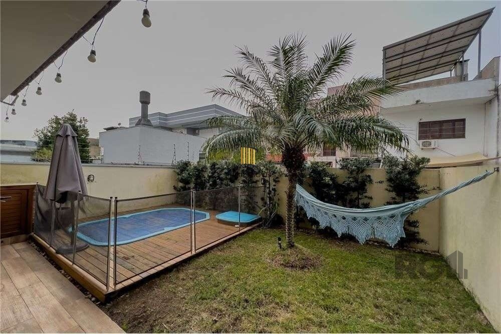 Casa de Condomínio 3 dormitórios no bairro Hípica