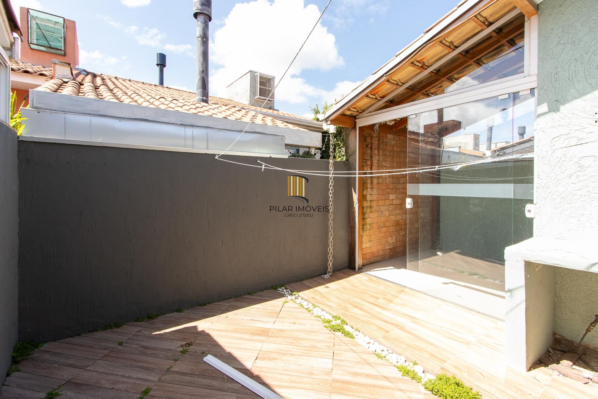 Casa de Condomínio 2 dormitórios no bairro Hípica