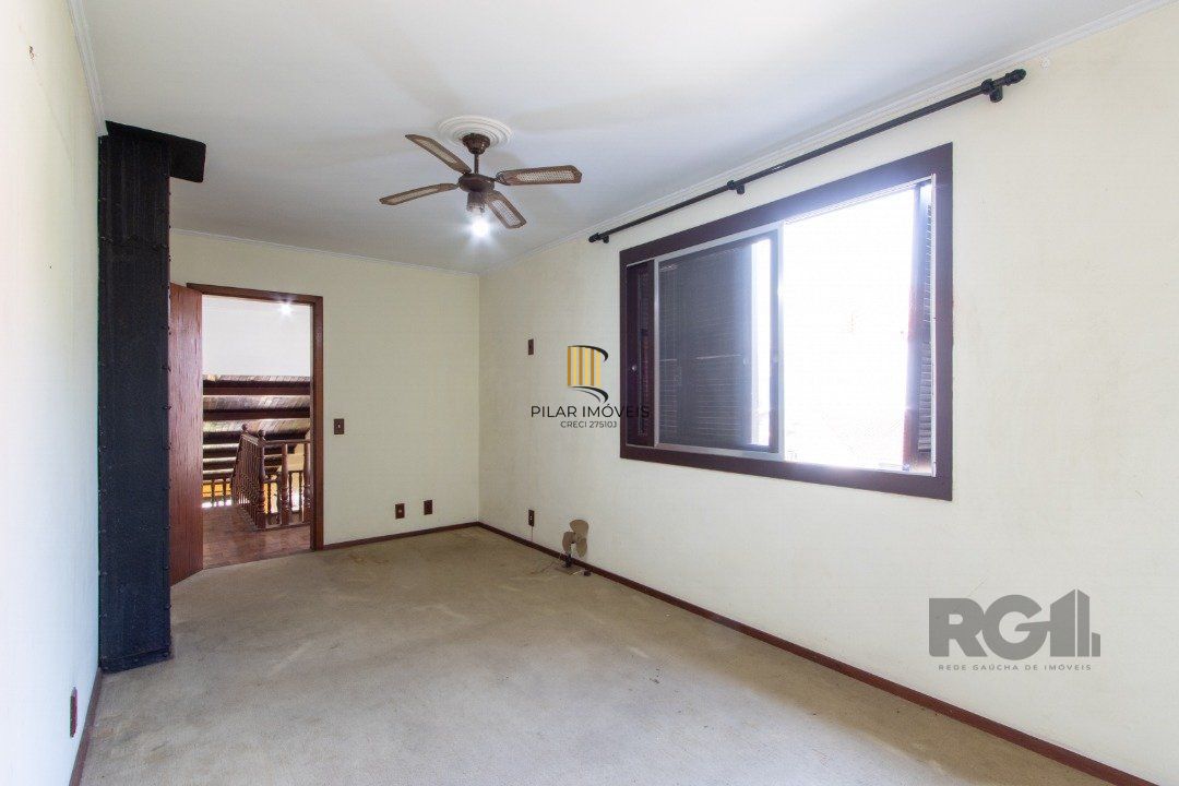 Casa para Venda - 72.6m², 4 dormitórios, sendo 1 suites, 6 vagas - Camaquã
