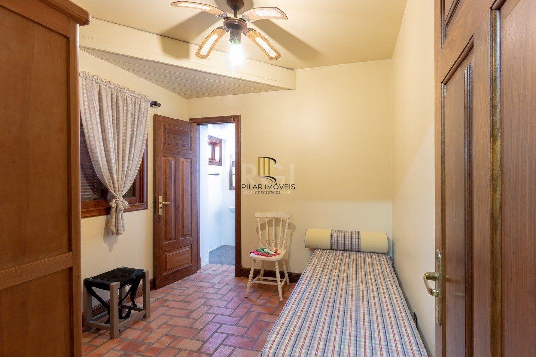 Casa Condominio para Venda - 559m², 4 dormitórios, sendo 3 suites, 3 vagas - Cavalhada